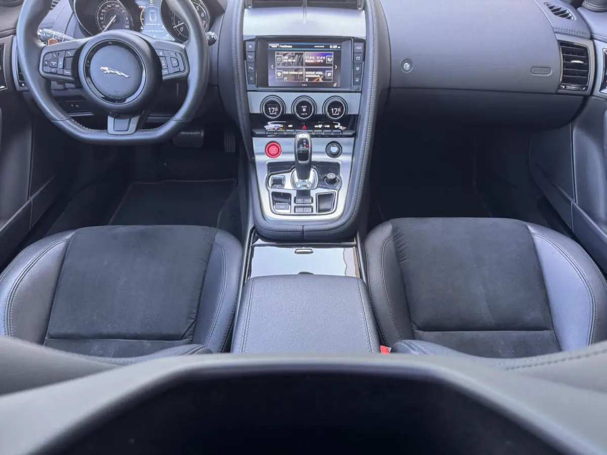 3.0 V6 Supercharged 340pk RWD,Panoramadak,Leder,Sportstoelen,Gr.Navi,Lm
