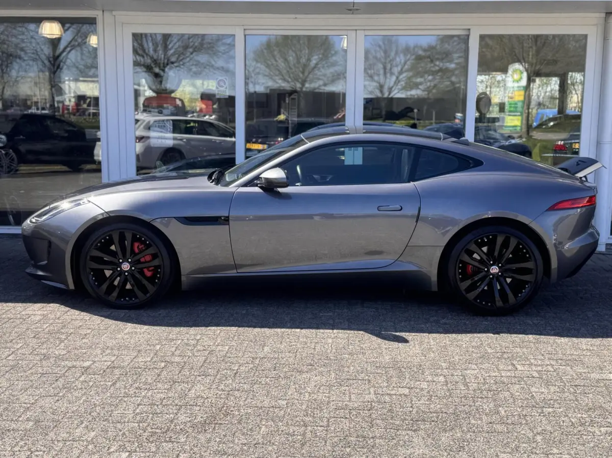 3.0 V6 Supercharged 340pk RWD,Panoramadak,Leder,Sportstoelen,Gr.Navi,Lm