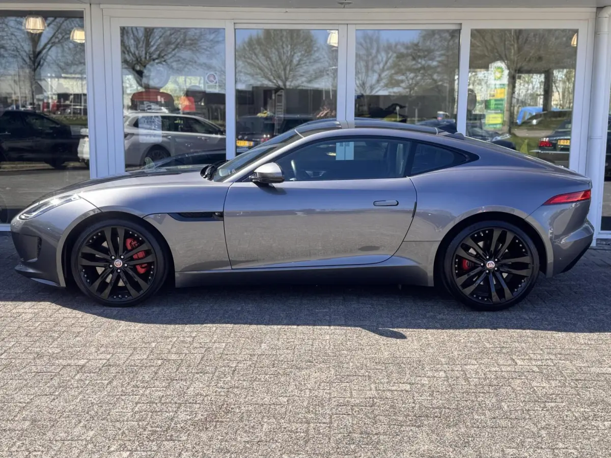 3.0 V6 Supercharged 340pk RWD,Panoramadak,Leder,Sportstoelen,Gr.Navi,Lm
