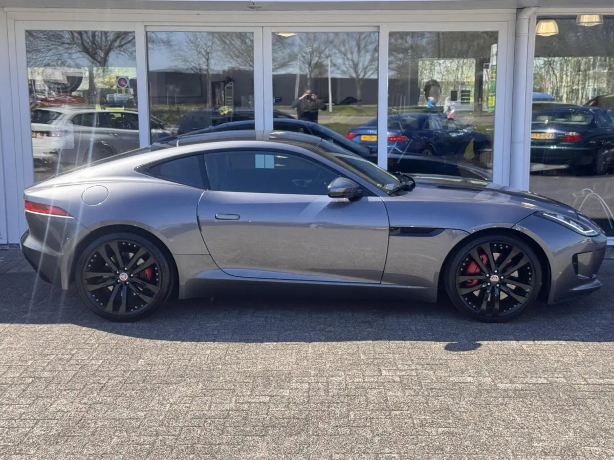 3.0 V6 Supercharged 340pk RWD,Panoramadak,Leder,Sportstoelen,Gr.Navi,Lm