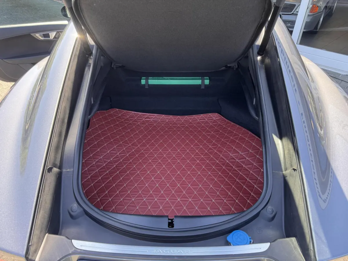 3.0 V6 Supercharged 340pk RWD,Panoramadak,Leder,Sportstoelen,Gr.Navi,Lm