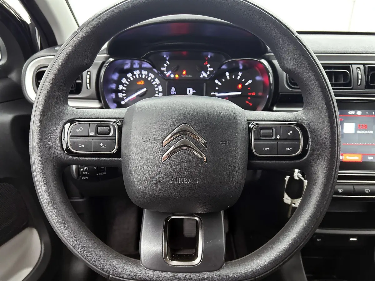 Feel 83pk | Navigatie via Apple Carplay / Android Auto | Climate Control | Cruise Control | DAB+ radio | Bluetooth | Led koplampen | Automatisch dimlicht | Regensensor | Afwijkende dakkleur 