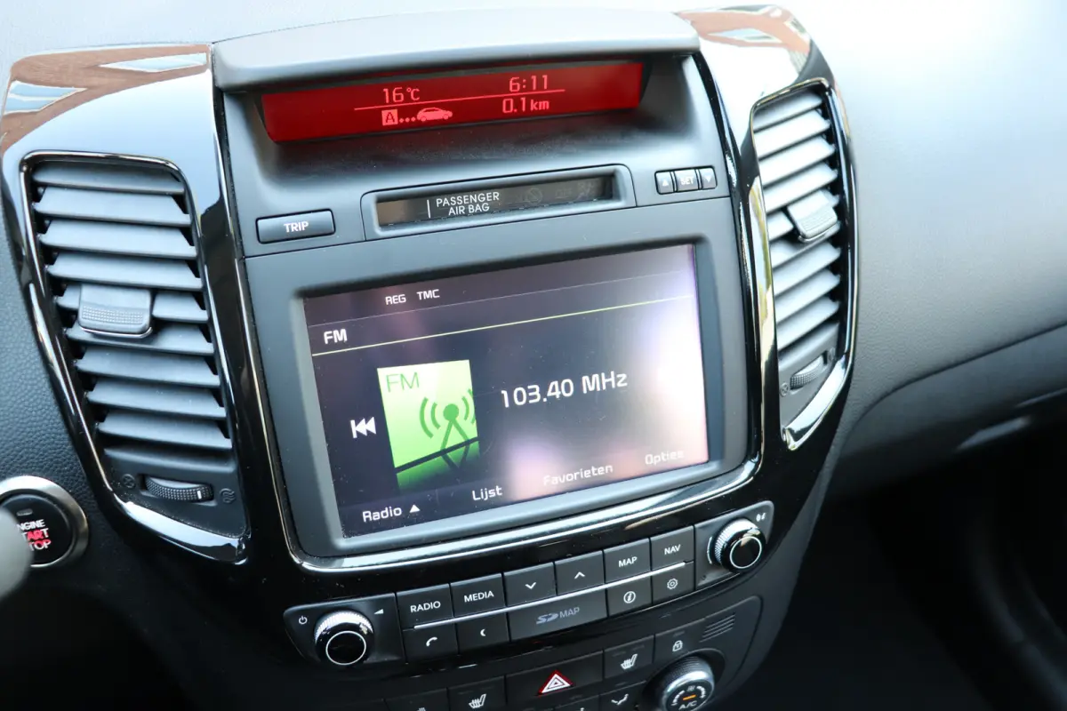 1.6 CVVT ExecutiveLine Automaat. Trekhaak, navigatie.