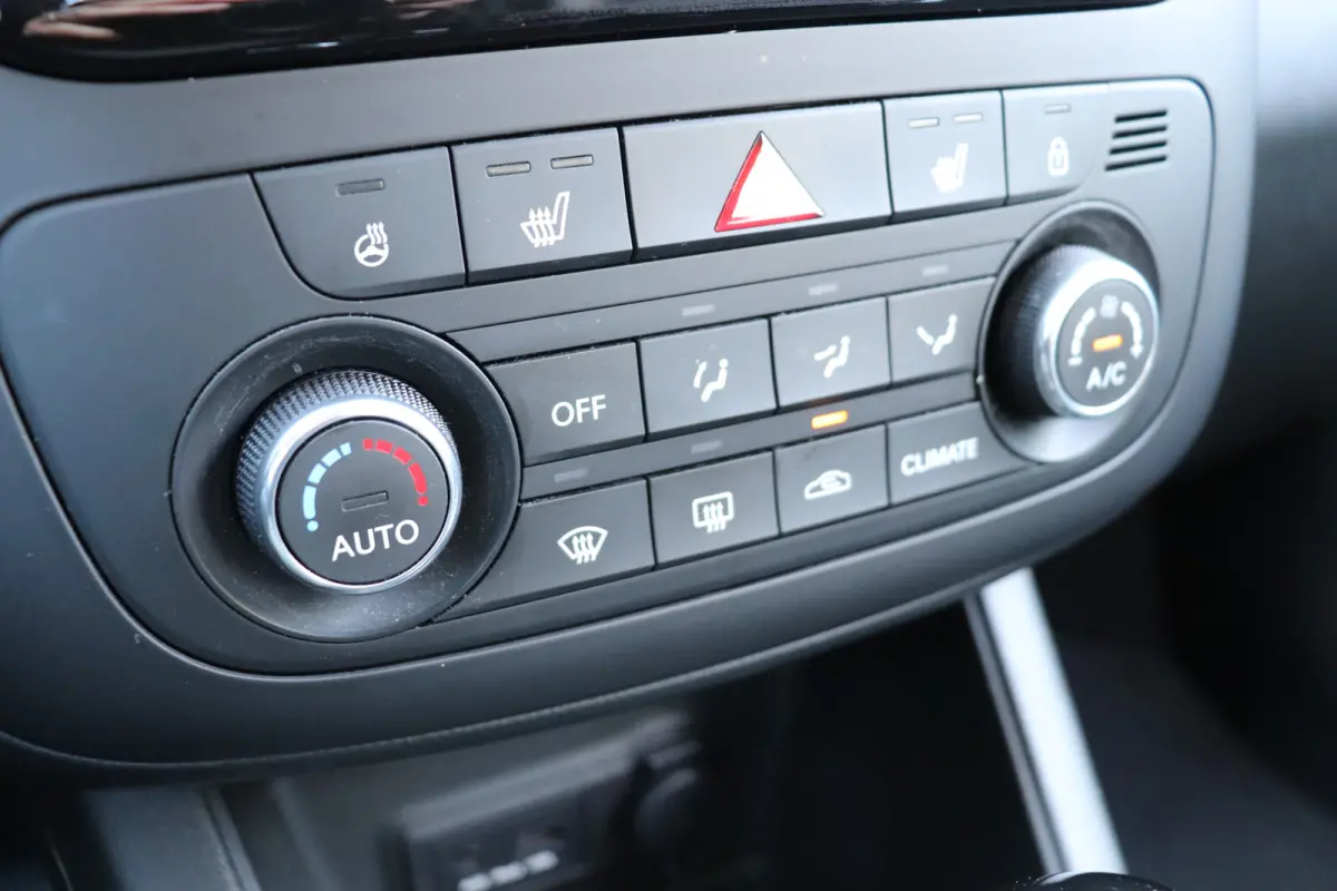 1.6 CVVT ExecutiveLine Automaat. Trekhaak, navigatie.