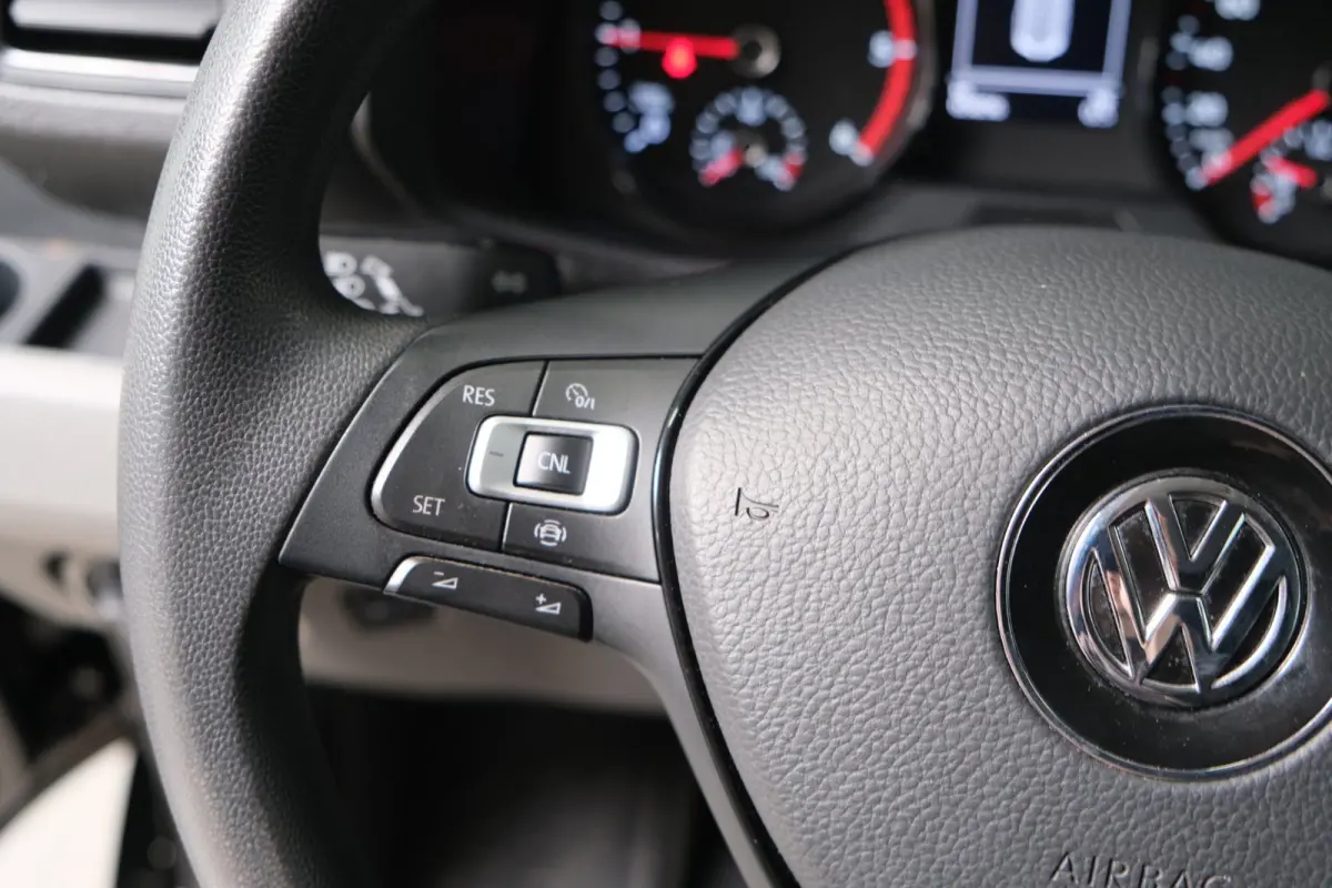 35 2.0 TDI L3H3 Highline Automaat - N.A.P. Airco, Cruise, PDC, Navi, Carplay, Camera, Trekhaak.
