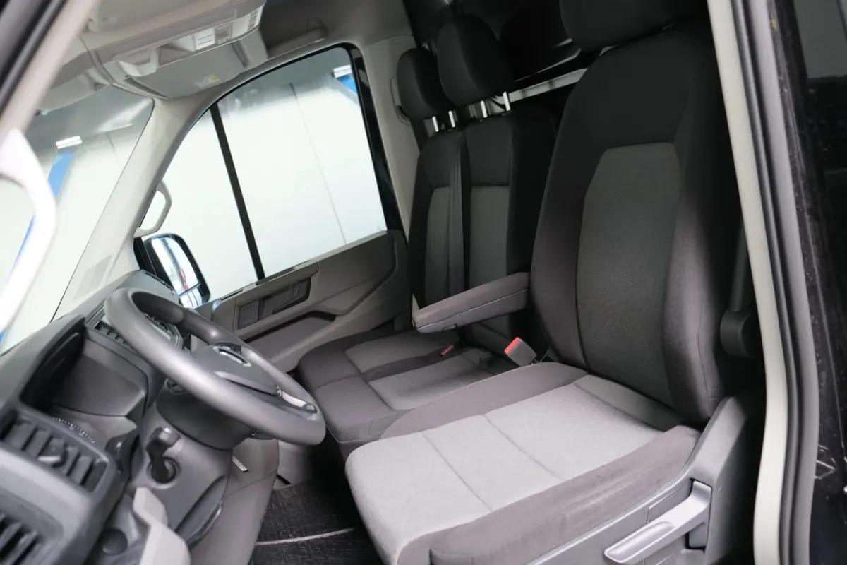 35 2.0 TDI L3H3 Highline Automaat - N.A.P. Airco, Cruise, PDC, Navi, Carplay, Camera, Trekhaak.