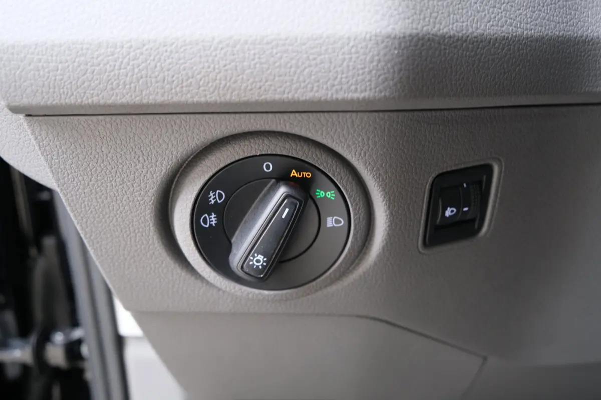 35 2.0 TDI L3H3 Highline Automaat - N.A.P. Airco, Cruise, PDC, Navi, Carplay, Camera, Trekhaak.