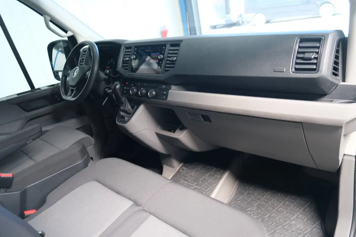 35 2.0 TDI L3H3 Highline Automaat - N.A.P. Airco, Cruise, PDC, Navi, Carplay, Camera, Trekhaak.
