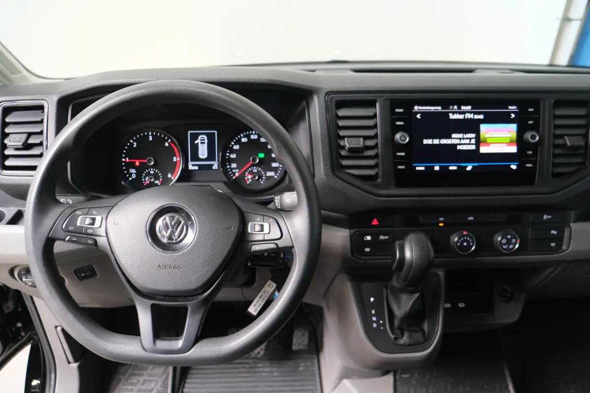 35 2.0 TDI L3H3 Highline Automaat - N.A.P. Airco, Cruise, PDC, Navi, Carplay, Camera, Trekhaak.