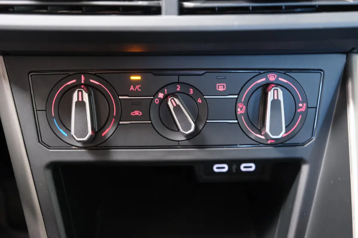 1.0 TSI Comfortline - N.A.P. Airco, Cruise, PDC, Carplay.