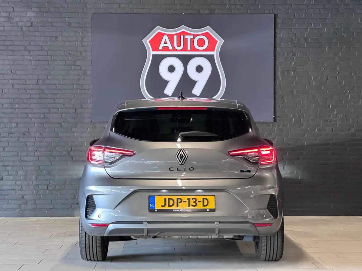 1.6 E-Tech Full Hybrid 145 esprit Alpine CRUISE / LANE ASSIST / AUTO / NAVI
