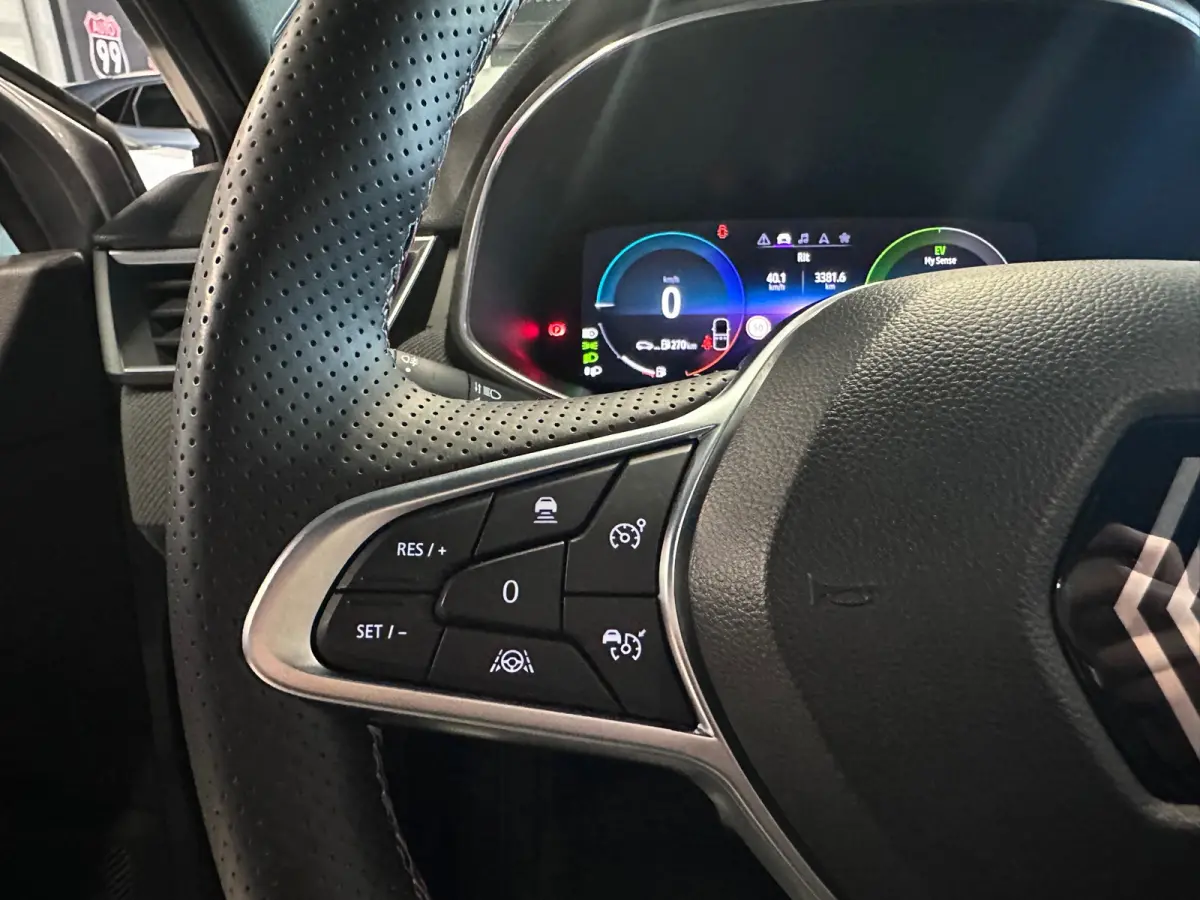1.6 E-Tech Full Hybrid 145 esprit Alpine CRUISE / LANE ASSIST / AUTO / NAVI