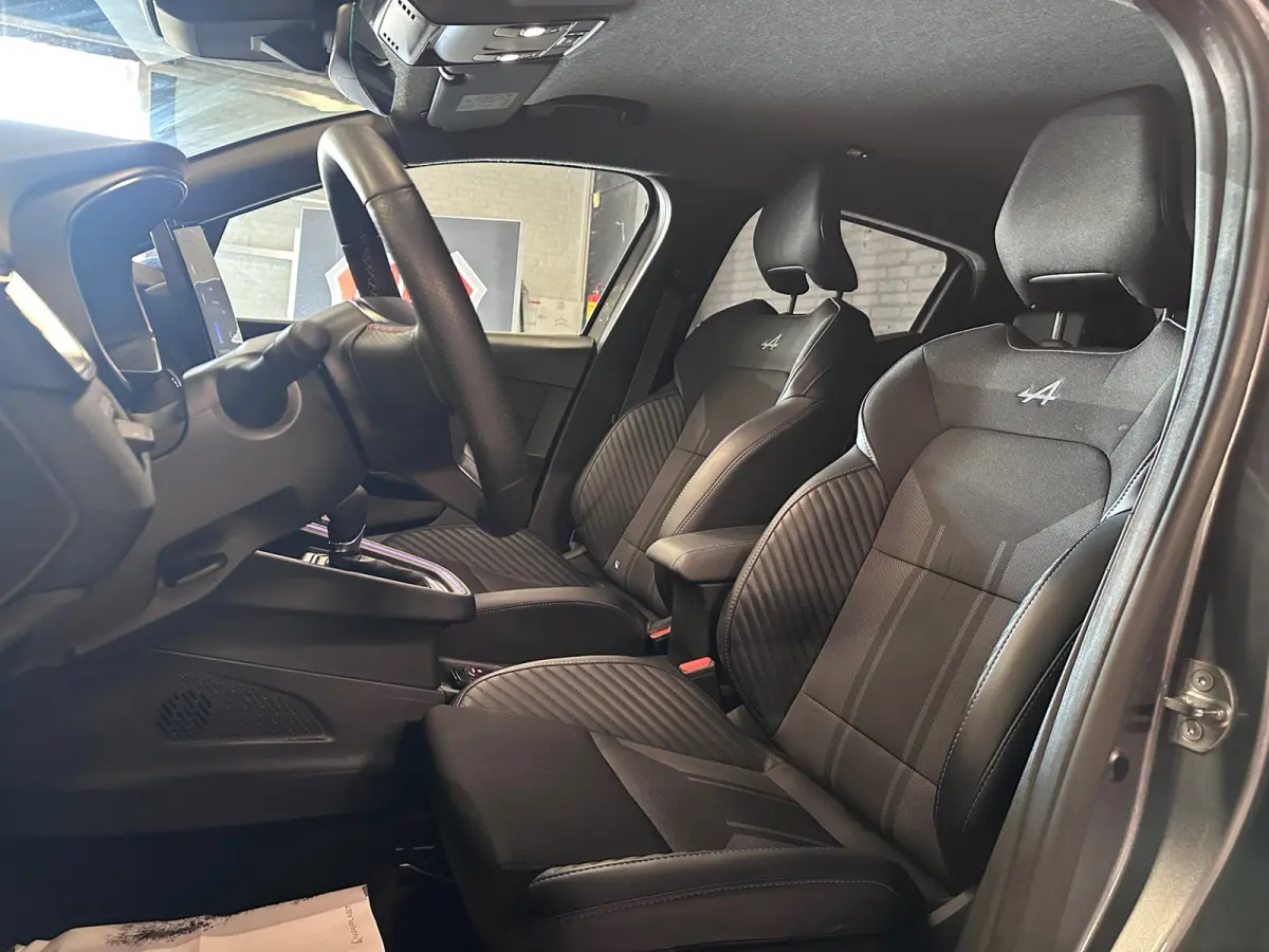 1.6 E-Tech Full Hybrid 145 esprit Alpine CRUISE / LANE ASSIST / AUTO / NAVI