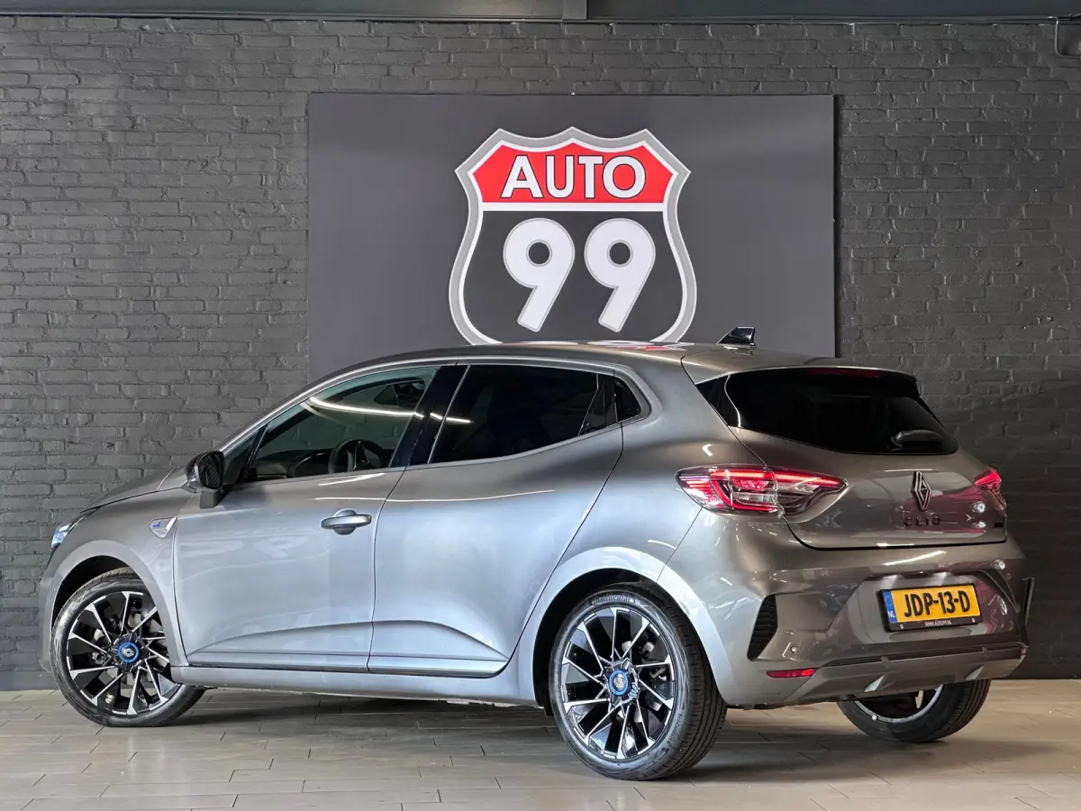 1.6 E-Tech Full Hybrid 145 esprit Alpine CRUISE / LANE ASSIST / AUTO / NAVI