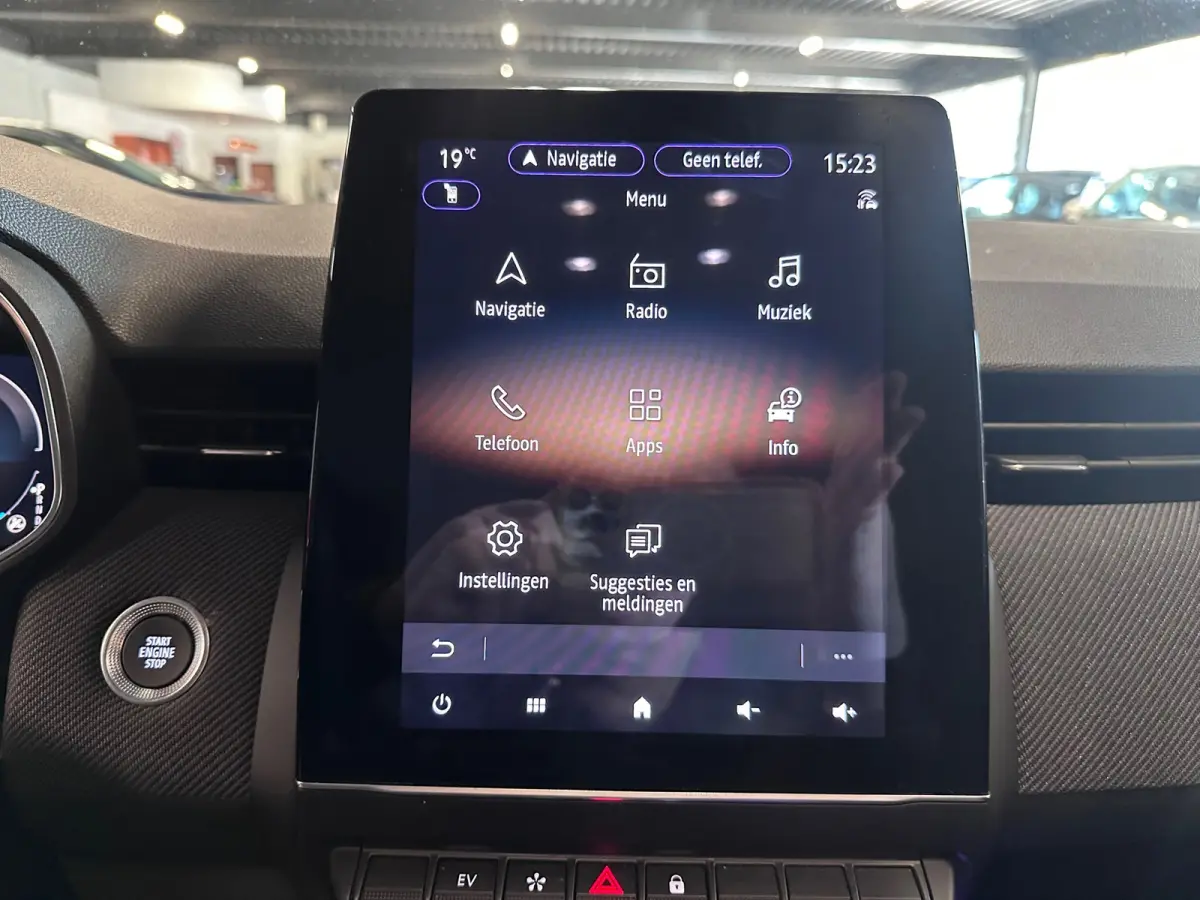 1.6 E-Tech Full Hybrid 145 esprit Alpine CRUISE / LANE ASSIST / AUTO / NAVI