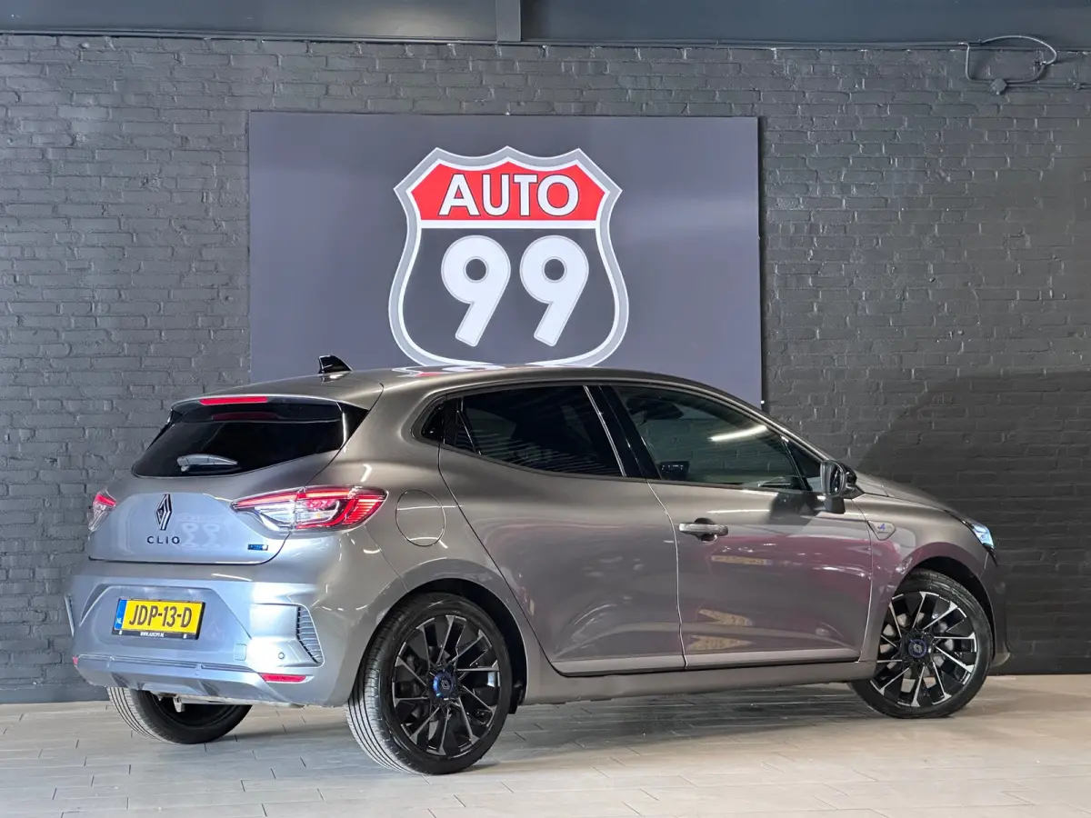 1.6 E-Tech Full Hybrid 145 esprit Alpine CRUISE / LANE ASSIST / AUTO / NAVI