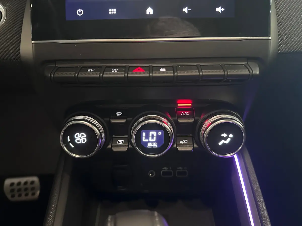 1.6 E-Tech Full Hybrid 145 esprit Alpine CRUISE / LANE ASSIST / AUTO / NAVI
