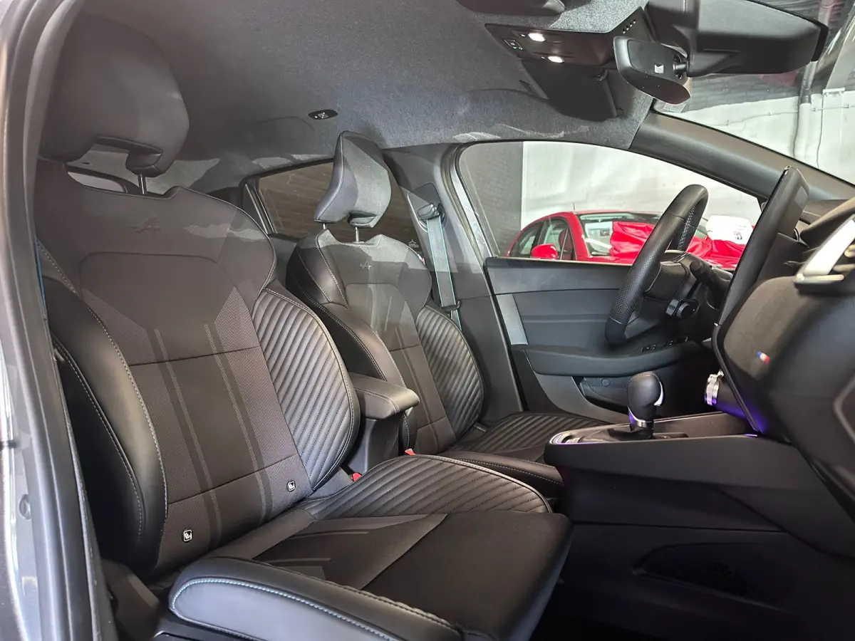 1.6 E-Tech Full Hybrid 145 esprit Alpine CRUISE / LANE ASSIST / AUTO / NAVI