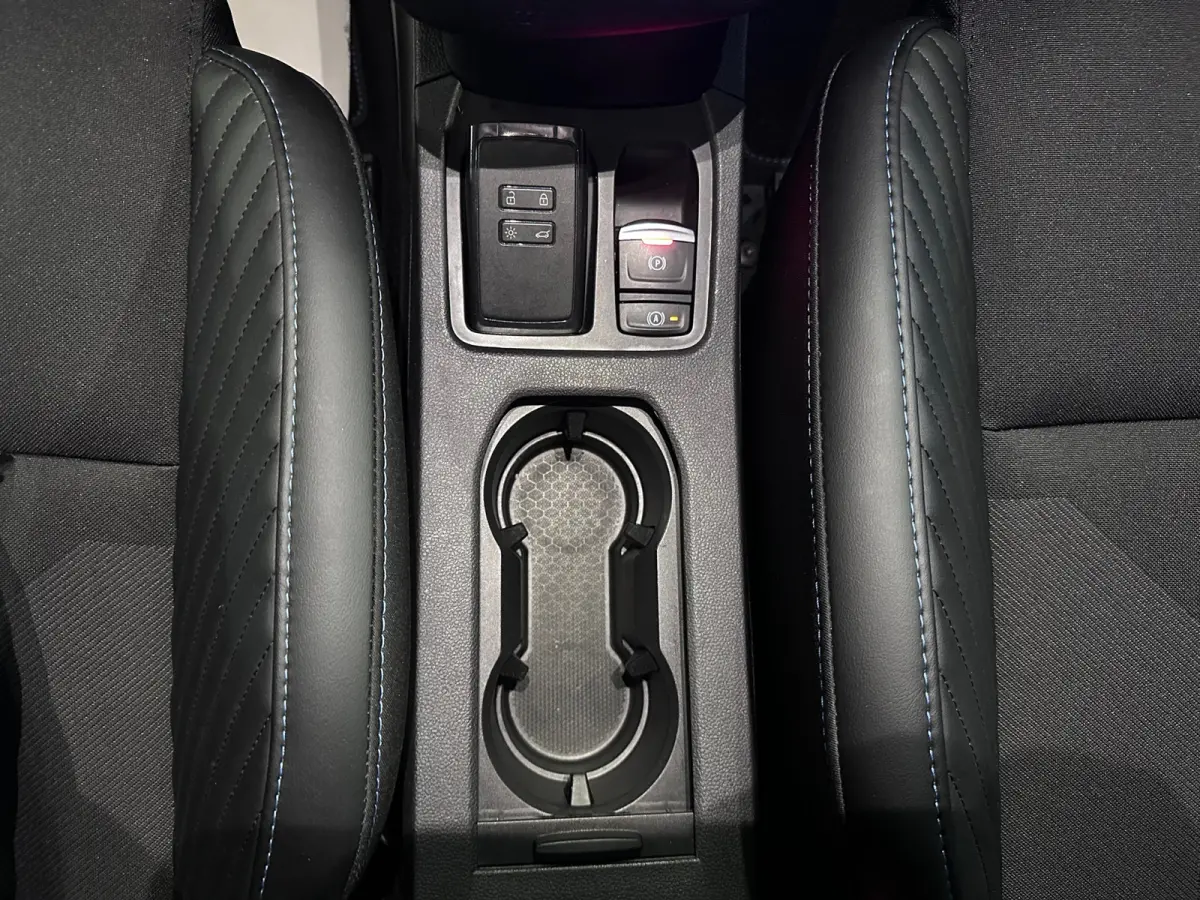1.6 E-Tech Full Hybrid 145 esprit Alpine CRUISE / LANE ASSIST / AUTO / NAVI