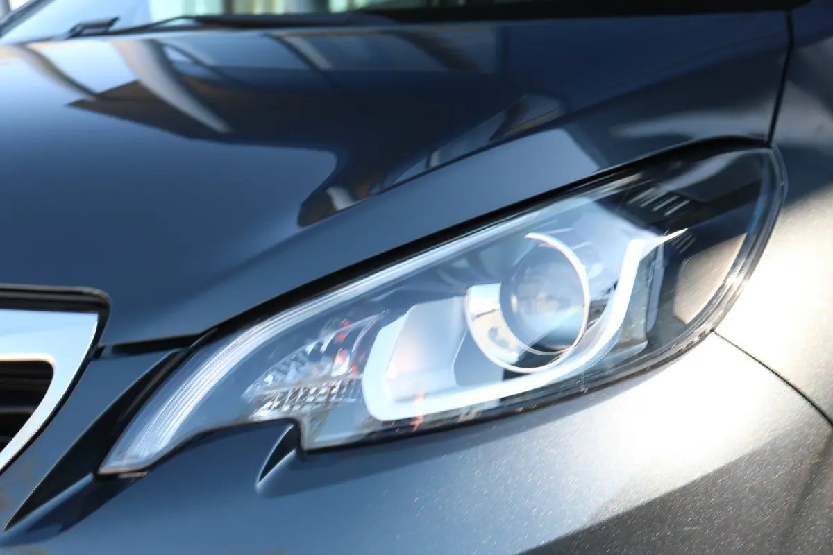 1.0 e-VTi Allure | Automaat | Navi | Camera | Keyless | Airco | DAB |