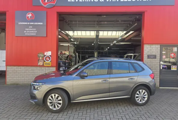 1.5 TSI Automaat/ Wegklapbare trekhaak/ Android auto- Apple carplay/ Parkeersesnoren achter/ Rijklaarprijs!