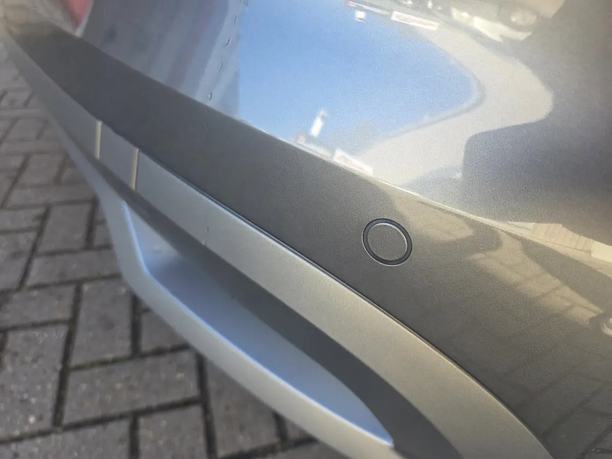 1.5 TSI Automaat/ Wegklapbare trekhaak/ Android auto- Apple carplay/ Parkeersesnoren achter/ Rijklaarprijs!