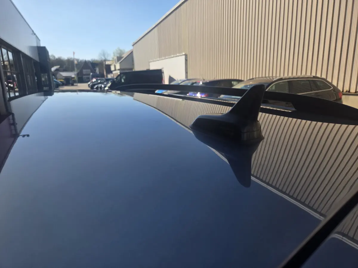 1.5 TSI Automaat/ Wegklapbare trekhaak/ Android auto- Apple carplay/ Parkeersesnoren achter/ Rijklaarprijs!