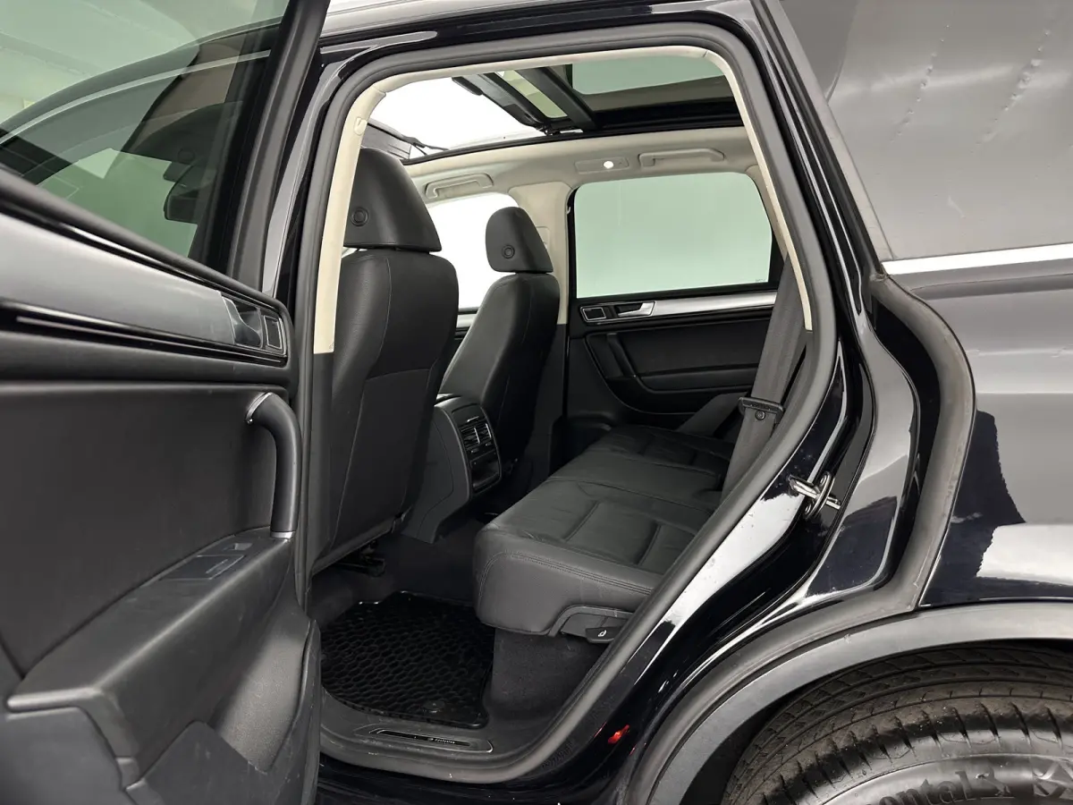 3.0 TDI Highline Aut. *PANO | LEATHER | BI-XENON | TOPVIEW | BLINDSPOT | DYNAUDIO | AIR-SUSPENSION | NAVI-FULLMAP | PRIVACY-GLASS | SHIFTPADDLES | ADAPTIVE-CRUISE | ECC | TOWBAR | PDC | 20''