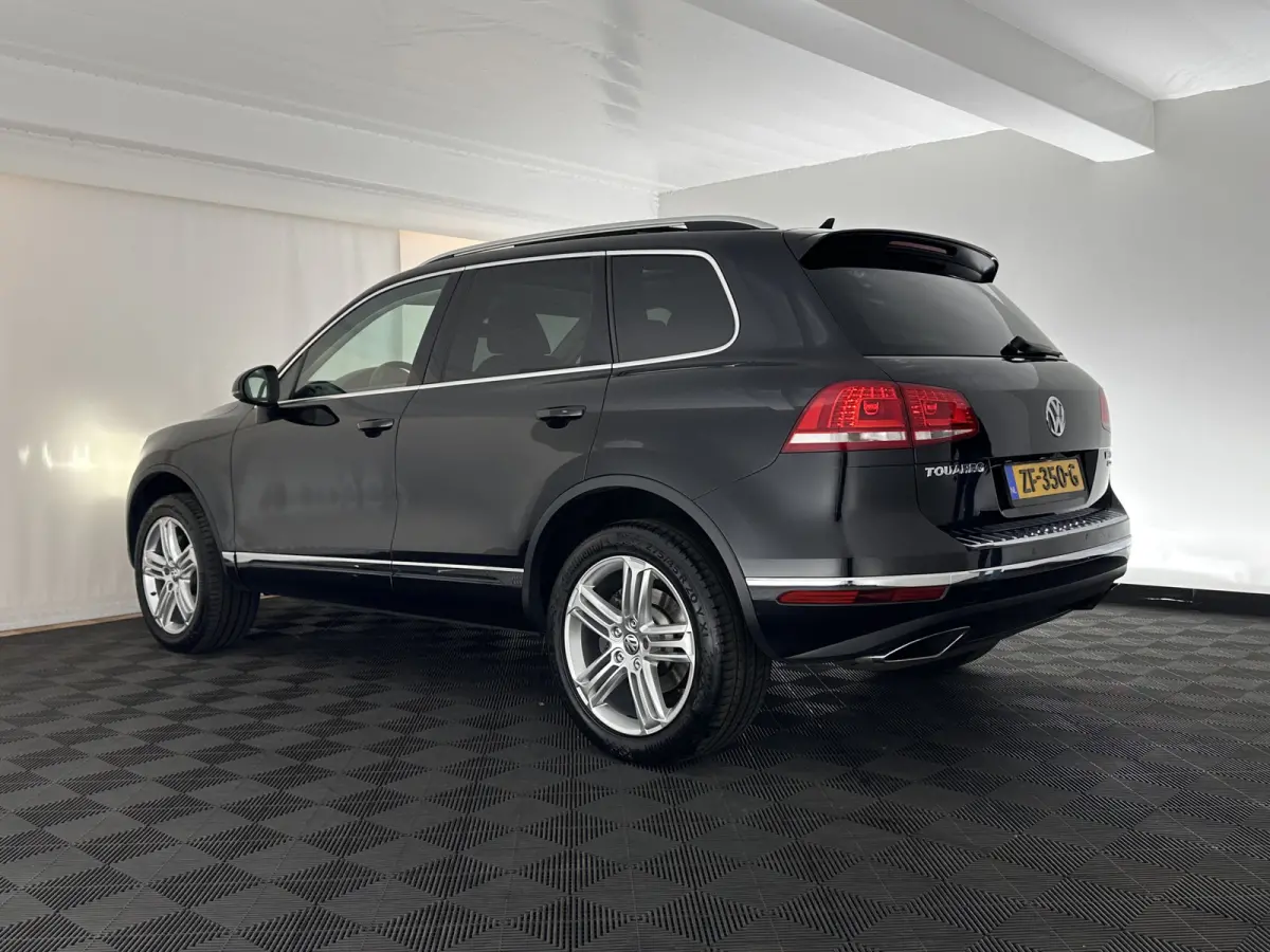 3.0 TDI Highline Aut. *PANO | LEATHER | BI-XENON | TOPVIEW | BLINDSPOT | DYNAUDIO | AIR-SUSPENSION | NAVI-FULLMAP | PRIVACY-GLASS | SHIFTPADDLES | ADAPTIVE-CRUISE | ECC | TOWBAR | PDC | 20''