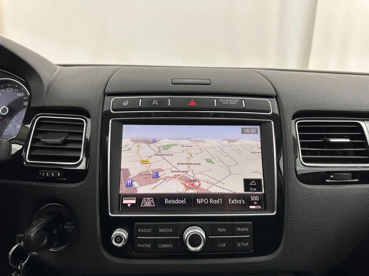 3.0 TDI Highline Aut. *PANO | LEATHER | BI-XENON | TOPVIEW | BLINDSPOT | DYNAUDIO | AIR-SUSPENSION | NAVI-FULLMAP | PRIVACY-GLASS | SHIFTPADDLES | ADAPTIVE-CRUISE | ECC | TOWBAR | PDC | 20''