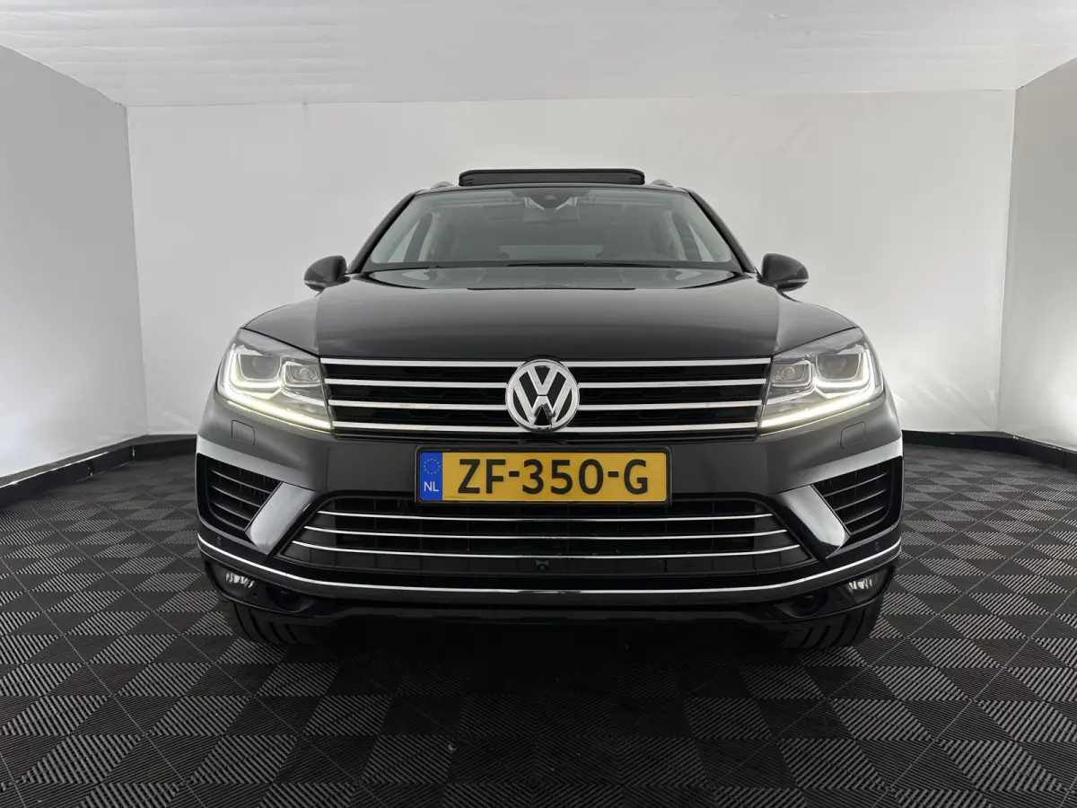 3.0 TDI Highline Aut. *PANO | LEATHER | BI-XENON | TOPVIEW | BLINDSPOT | DYNAUDIO | AIR-SUSPENSION | NAVI-FULLMAP | PRIVACY-GLASS | SHIFTPADDLES | ADAPTIVE-CRUISE | ECC | TOWBAR | PDC | 20''