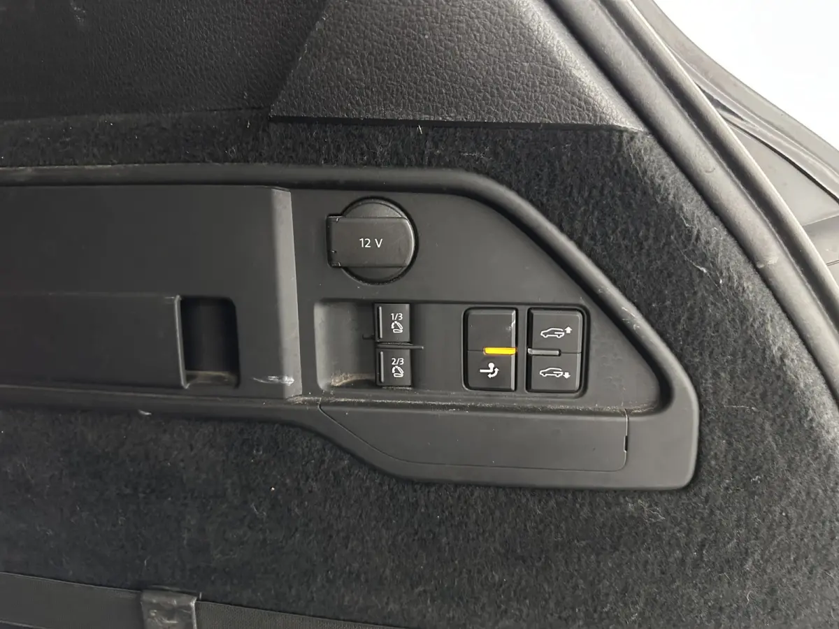 3.0 TDI Highline Aut. *PANO | LEATHER | BI-XENON | TOPVIEW | BLINDSPOT | DYNAUDIO | AIR-SUSPENSION | NAVI-FULLMAP | PRIVACY-GLASS | SHIFTPADDLES | ADAPTIVE-CRUISE | ECC | TOWBAR | PDC | 20''