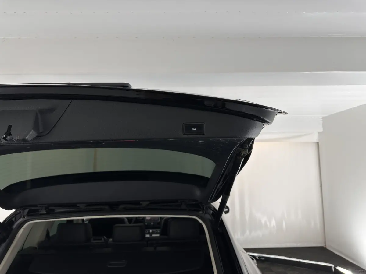 3.0 TDI Highline Aut. *PANO | LEATHER | BI-XENON | TOPVIEW | BLINDSPOT | DYNAUDIO | AIR-SUSPENSION | NAVI-FULLMAP | PRIVACY-GLASS | SHIFTPADDLES | ADAPTIVE-CRUISE | ECC | TOWBAR | PDC | 20''