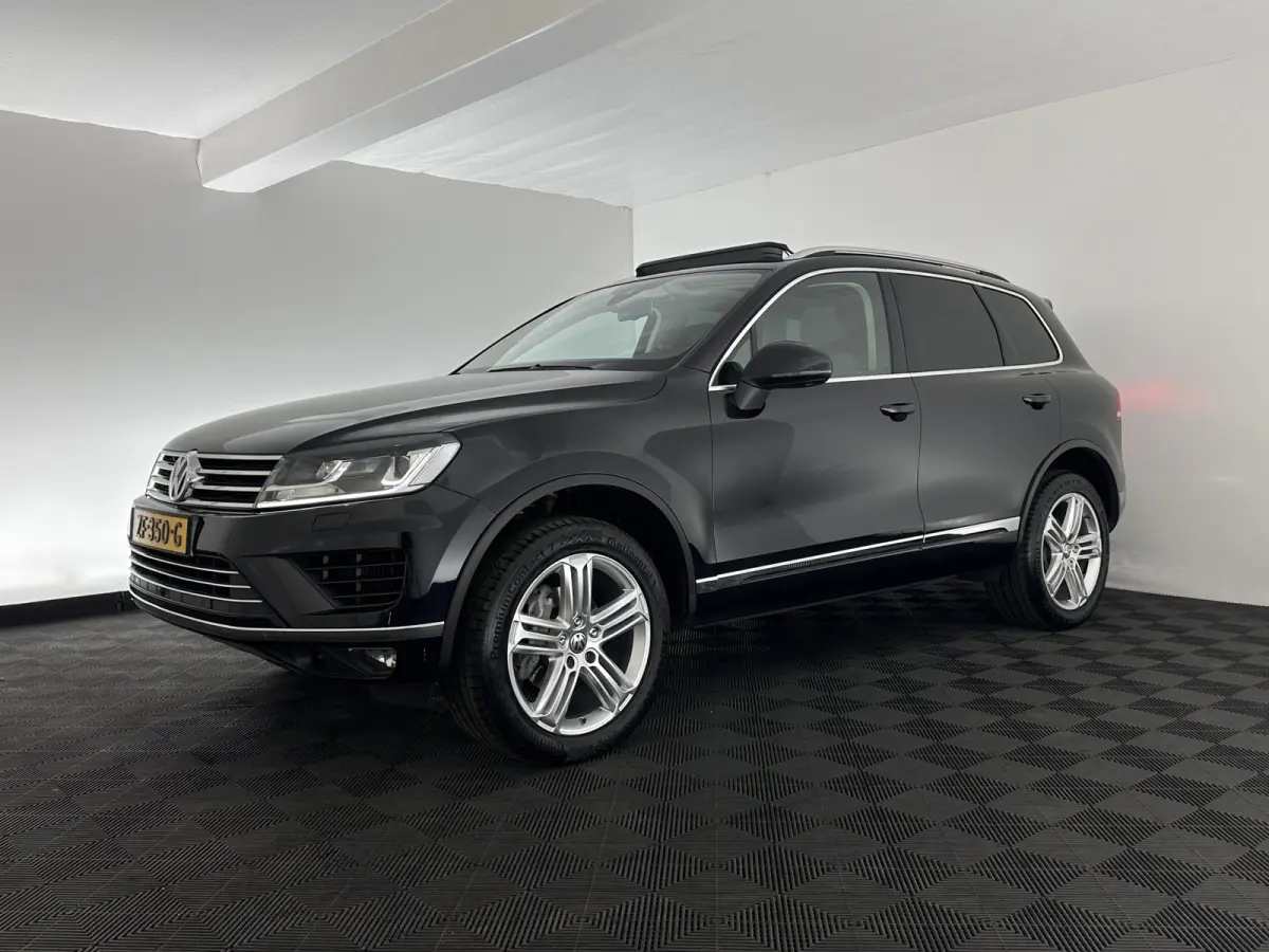 3.0 TDI Highline Aut. *PANO | LEATHER | BI-XENON | TOPVIEW | BLINDSPOT | DYNAUDIO | AIR-SUSPENSION | NAVI-FULLMAP | PRIVACY-GLASS | SHIFTPADDLES | ADAPTIVE-CRUISE | ECC | TOWBAR | PDC | 20''