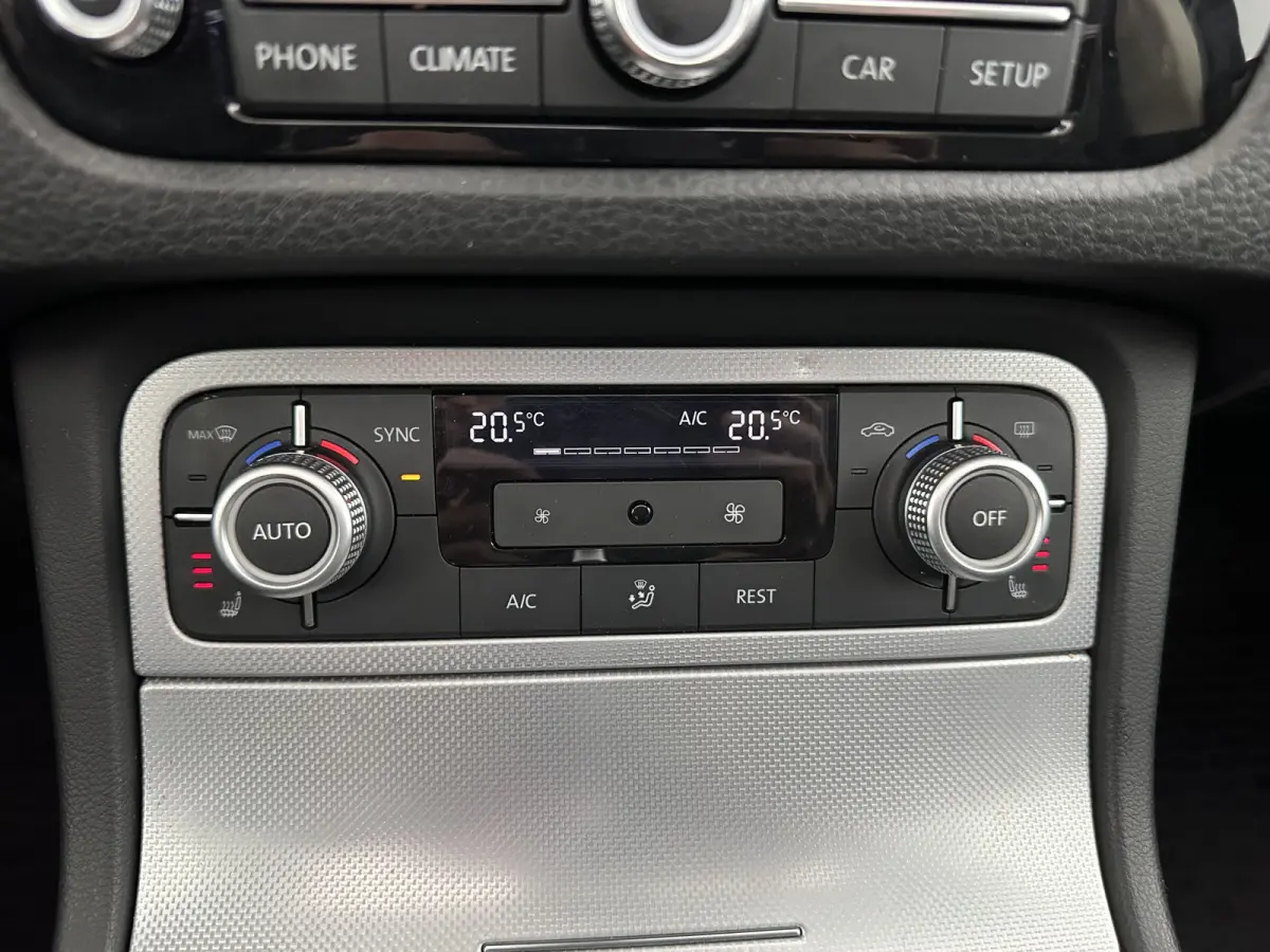 3.0 TDI Highline Aut. *PANO | LEATHER | BI-XENON | TOPVIEW | BLINDSPOT | DYNAUDIO | AIR-SUSPENSION | NAVI-FULLMAP | PRIVACY-GLASS | SHIFTPADDLES | ADAPTIVE-CRUISE | ECC | TOWBAR | PDC | 20''
