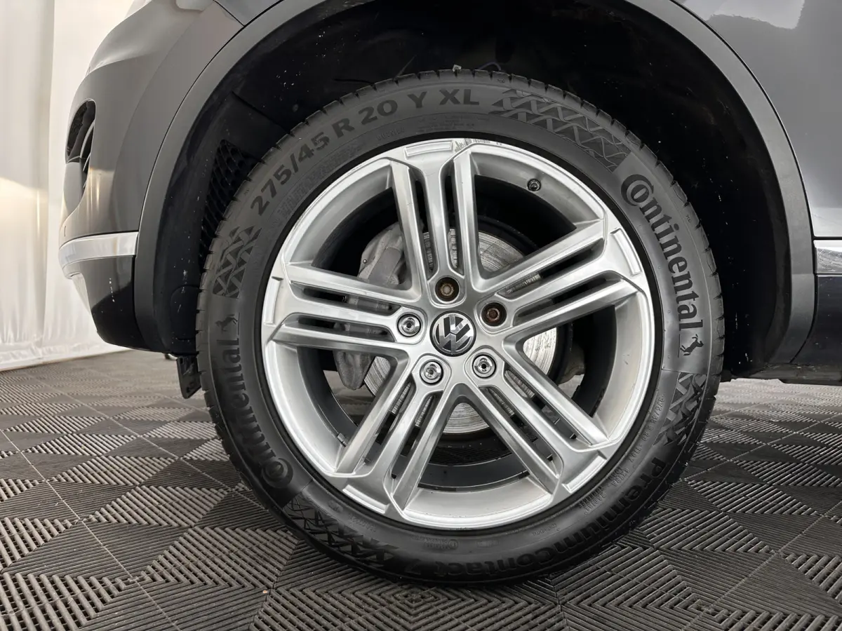 3.0 TDI Highline Aut. *PANO | LEATHER | BI-XENON | TOPVIEW | BLINDSPOT | DYNAUDIO | AIR-SUSPENSION | NAVI-FULLMAP | PRIVACY-GLASS | SHIFTPADDLES | ADAPTIVE-CRUISE | ECC | TOWBAR | PDC | 20''