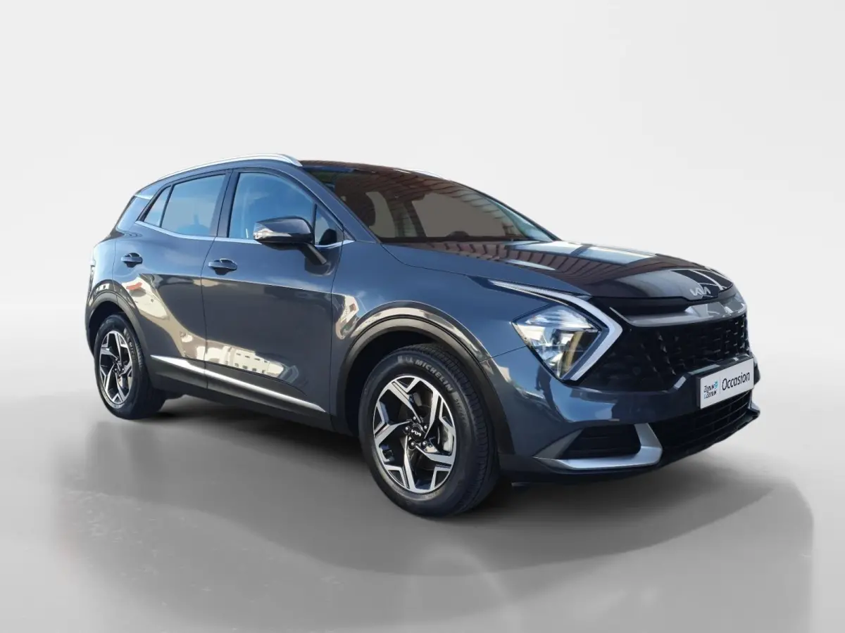 1.6T MHEV DynamicLine Edition | Stoel en stuurverwarming | Navigatie | Camera | Apple Carplay / Android Auto | Climate control |