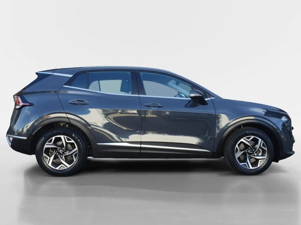 1.6T MHEV DynamicLine Edition | Stoel en stuurverwarming | Navigatie | Camera | Apple Carplay / Android Auto | Climate control |