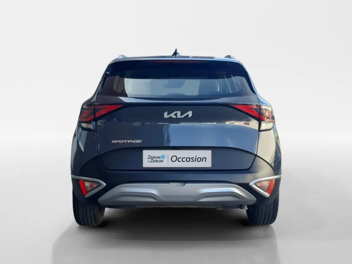 1.6T MHEV DynamicLine Edition | Stoel en stuurverwarming | Navigatie | Camera | Apple Carplay / Android Auto | Climate control |