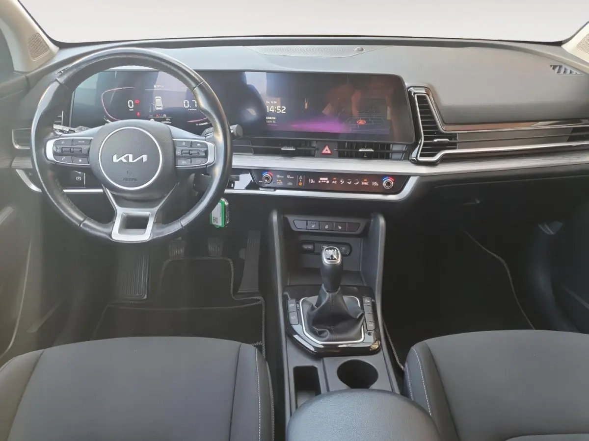 1.6T MHEV DynamicLine Edition | Stoel en stuurverwarming | Navigatie | Camera | Apple Carplay / Android Auto | Climate control |