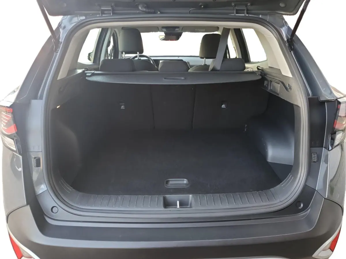 1.6T MHEV DynamicLine Edition | Stoel en stuurverwarming | Navigatie | Camera | Apple Carplay / Android Auto | Climate control |