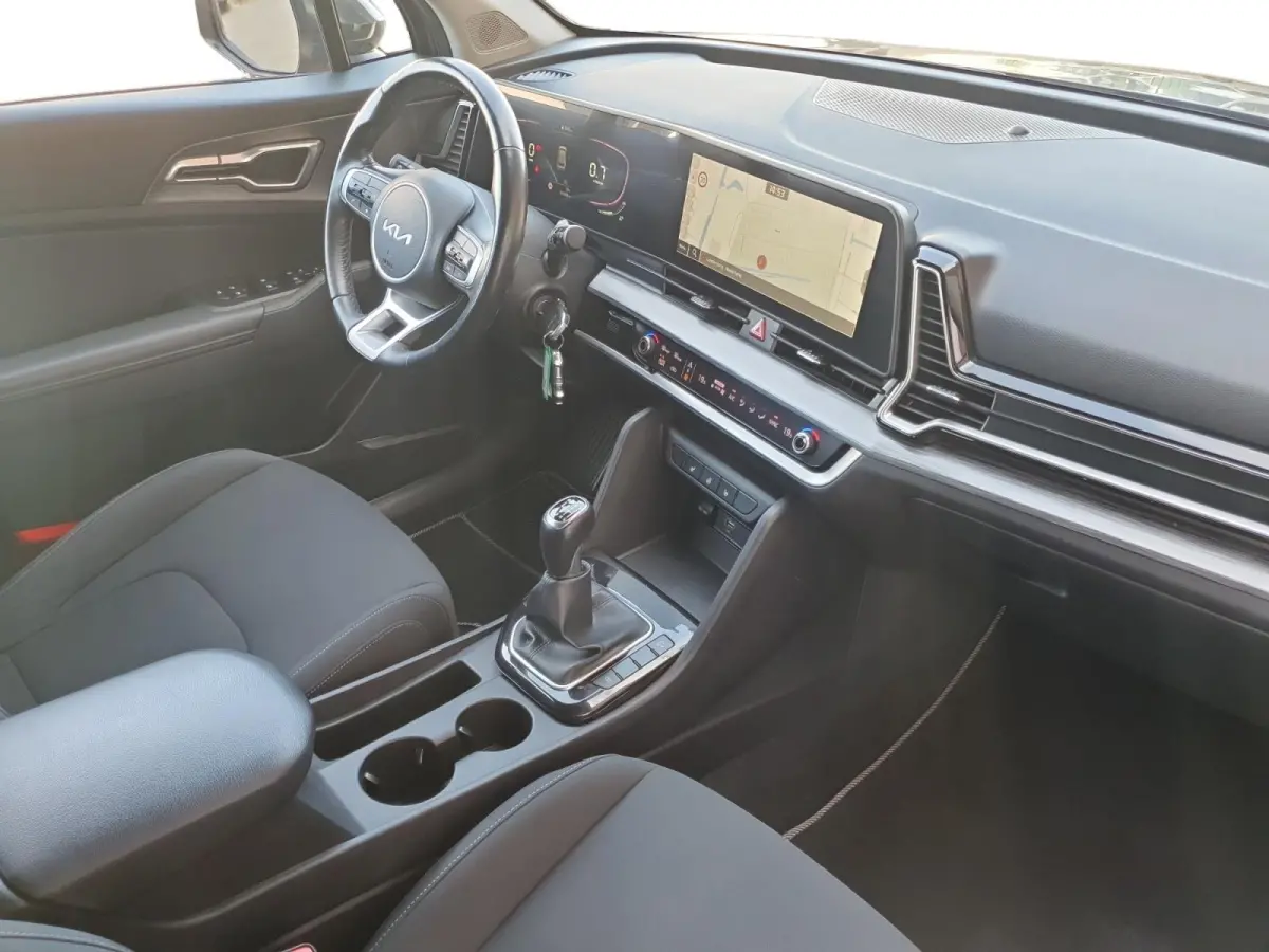 1.6T MHEV DynamicLine Edition | Stoel en stuurverwarming | Navigatie | Camera | Apple Carplay / Android Auto | Climate control |