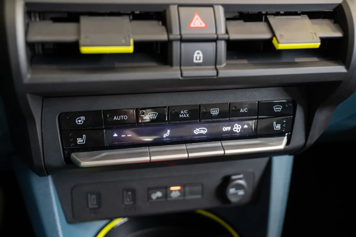 1.2 Hybrid La Prima | 8 Jaar Garantie | Winter Pakket | Camera | Navigatie | Parkeersensoren | Navigatie | Apple Carplay & Android Auto |
