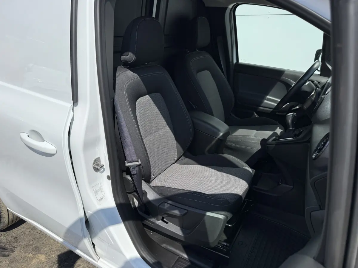 110 CDI L1 Pro Automaat L1 Airco Carplay Cruise control Stoelverwarming Parkeersensoren voor achter