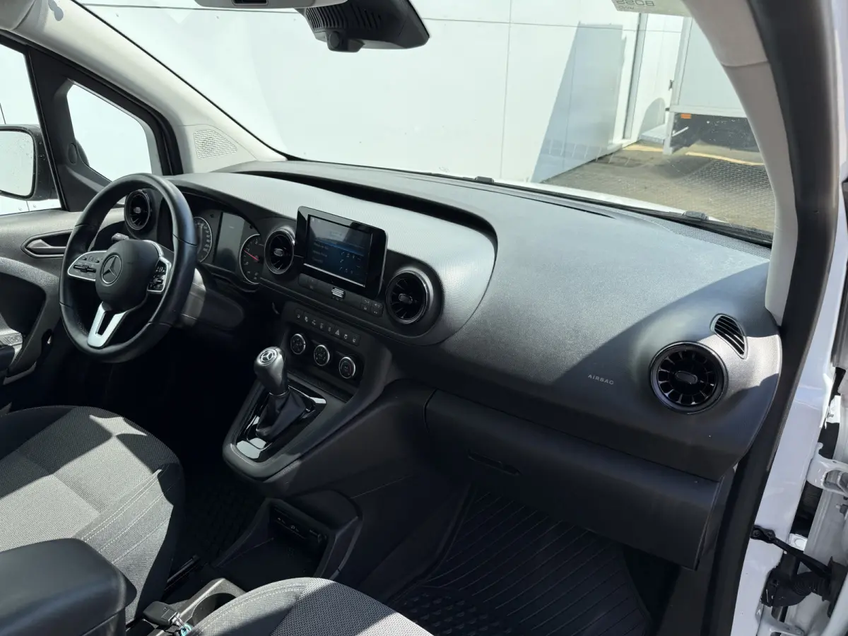 110 CDI L1 Pro Automaat L1 Airco Carplay Cruise control Stoelverwarming Parkeersensoren voor achter