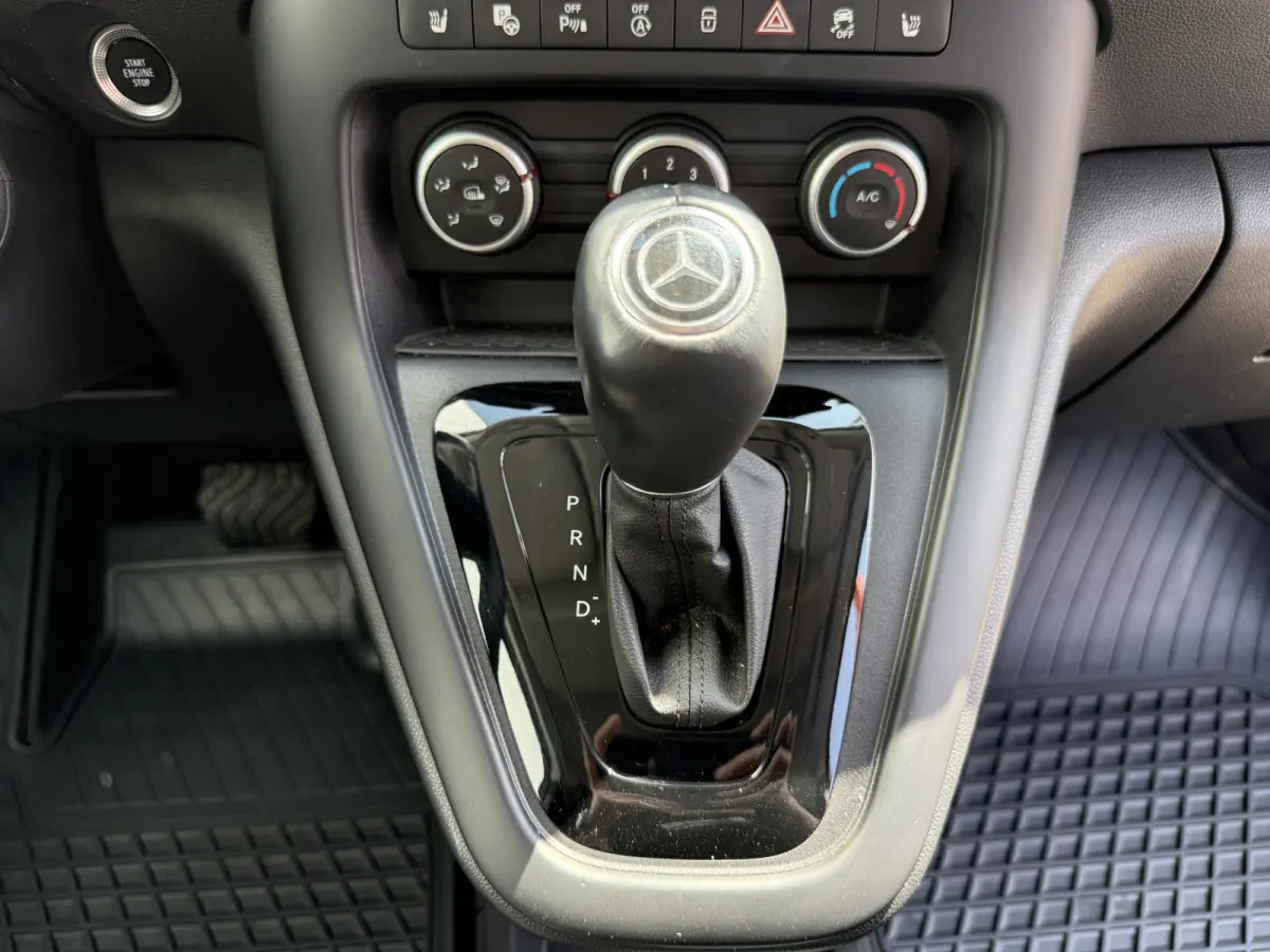 110 CDI L1 Pro Automaat L1 Airco Carplay Cruise control Stoelverwarming Parkeersensoren voor achter