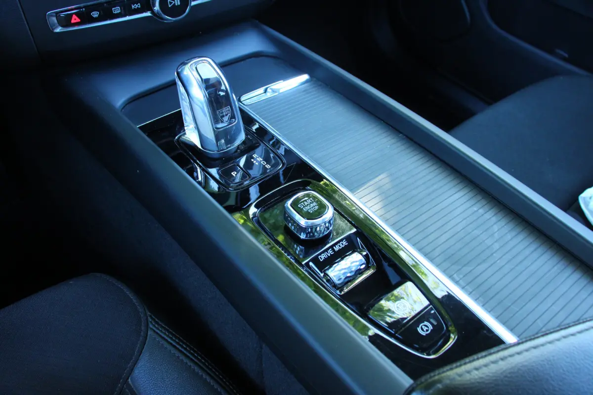 2.0 T8 Twin Engine AWD Inscription | PANODAK | ELEKTR. TREKHAAK | ELEKTR. STOEL | CRUISE | ALL SEASON | DEALER OH! | LANE ASSIST | PARK SENS V+A