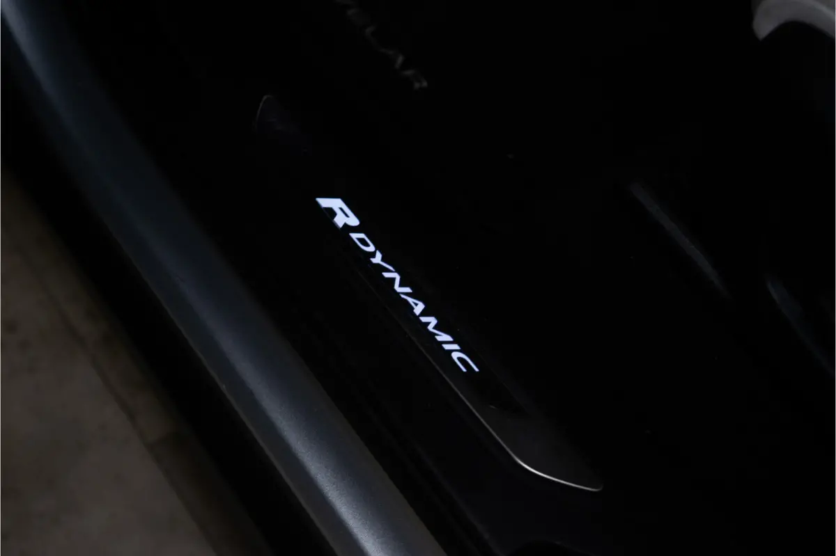 2.0 I4 Turbo AWD R-Dynamic S 251PK | Pano | Meridian | Sfeer | Trekhaak | Memory | VOL! 12 MND Garantie