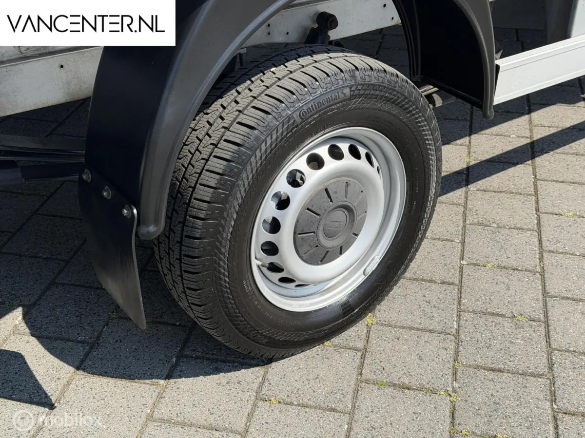 3.140 2.0 TDI 140PK Bakwagen Laadklep Airco Crafter