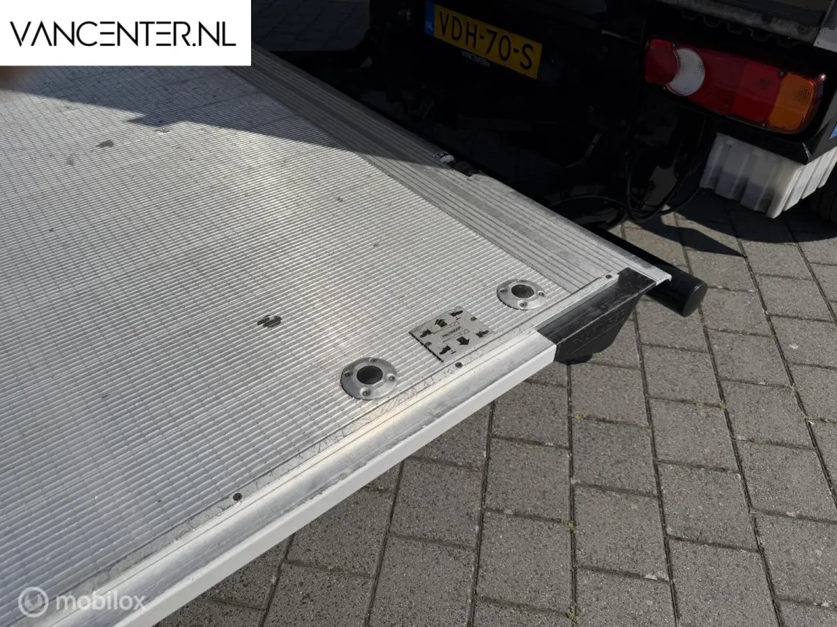 3.140 2.0 TDI 140PK Bakwagen Laadklep Airco Crafter
